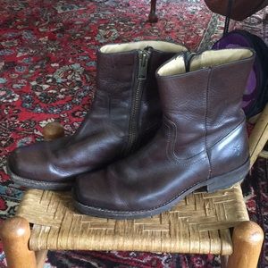 Men’s Frye Boots size 8
